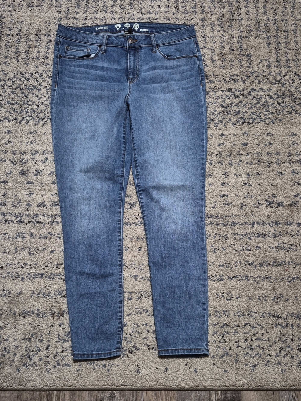 Rewash Women's Skinny Jeans in Medium Blue Wash